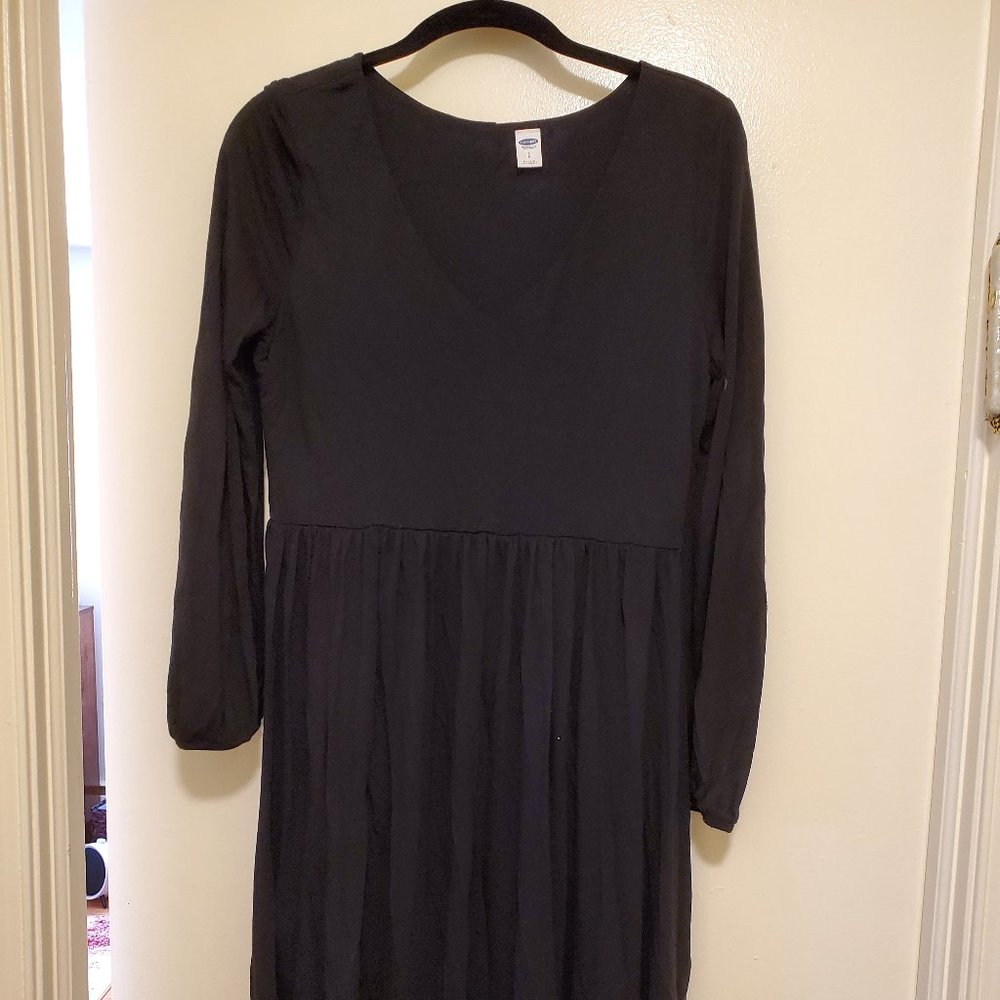 Old Navy Black V-Neck Dress